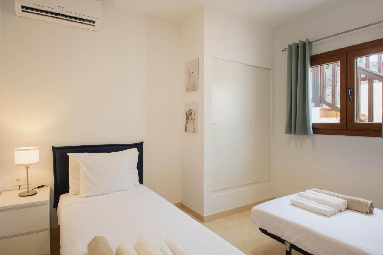 Stylish 6 Bedroom Villa Princesa - Hot Tub - Heated Pool - Near Beach & Waterparks Πλάγια Μπλάνκα Εξωτερικό φωτογραφία